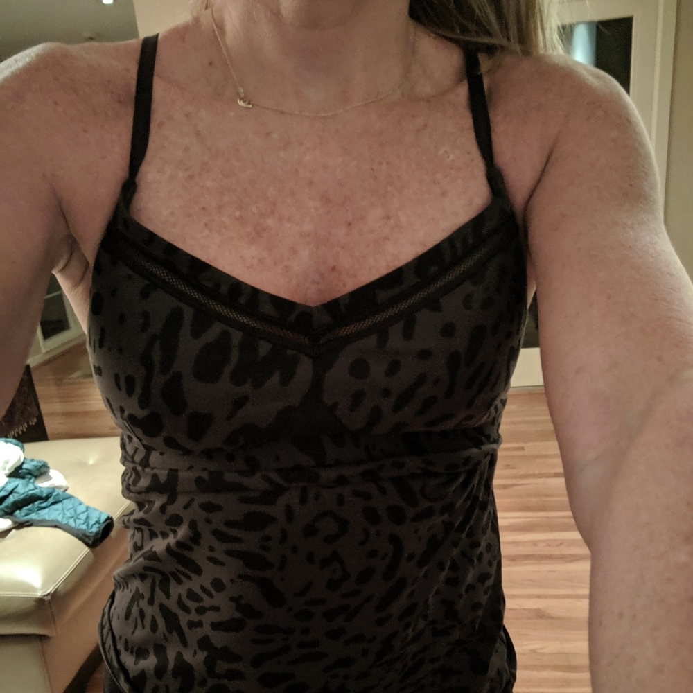 Lululemon tank top